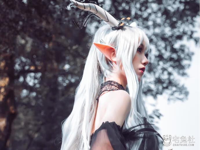 芋圆侑子 NO.008 闪灵泳装.jpg