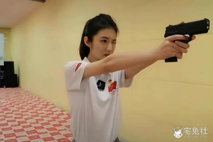 张津瑜厕所门事件经过是真的吗?与吕总的劲爆视频接连曝光