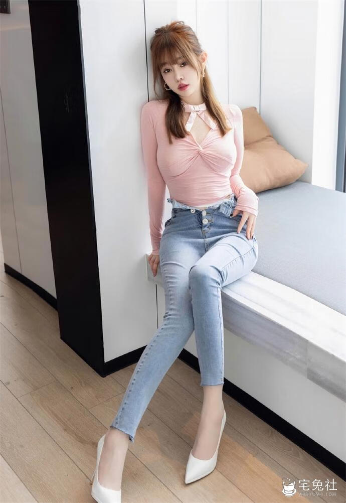 模特天后王雨纯写真作品介绍 魅力四射风韵犹存 -宅兔社 (4).jpg