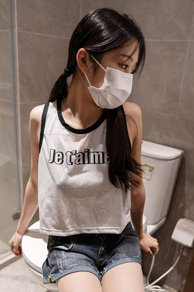 热裤_肉色丝袜