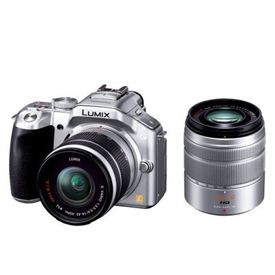 

Panasonic DMC-G5WGK-S Миниатюрный сменный объектив с двойной головкой серебристый (14-42 мм) / (45-150 мм)