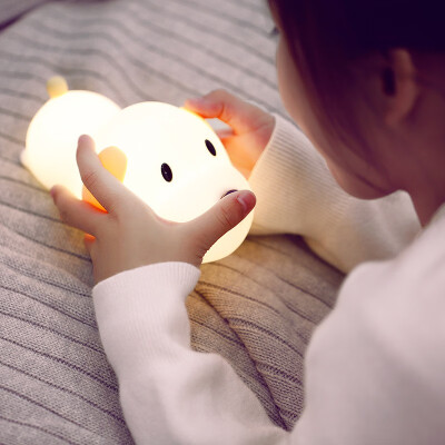 

Creative bedside plug-in Baby Milk Lamp charging led bedroom Mini silicone Dream Night Lamp