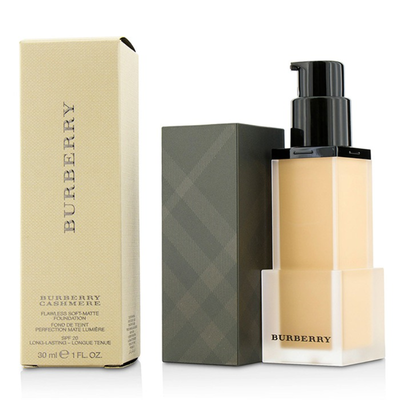 

BURBERRY - Burberry Cashmere Flawless Soft Matte Foundation SPF 20 - No 20 Ochre 30ml1oz