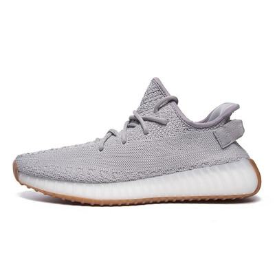 

Man yeezy350V2 grey