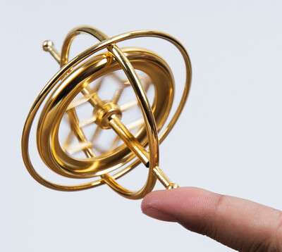 

YAH Precision Gyroscope Metal Anti-gravity Spinner Balance Toy Educational Gift physics education kids training