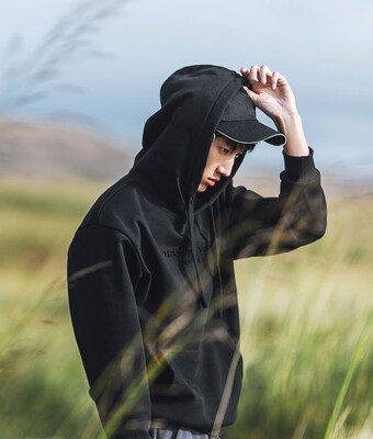 

90-point 3d embossed hooded jumper for men&women
