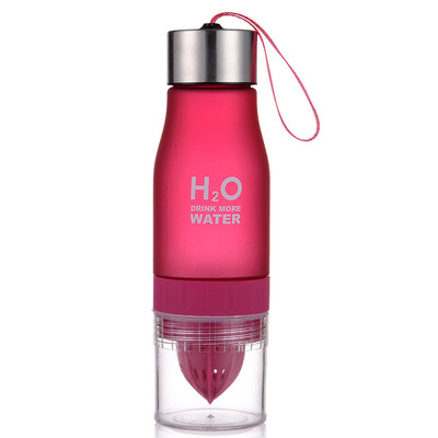 

Colorful Frosted Plastic Fruit Cup Portable Manual Fruit Juice Cups 650ml Water Bottle Vitamin Supplements Sports Jug