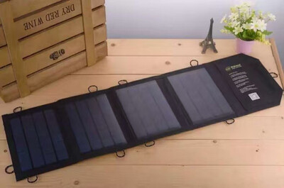 

105W Solar Panel Charger High Efficiency Portable Foldable USB Chargerfour pieces