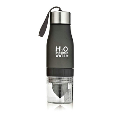 

Colorful Frosted Plastic Fruit Cup Portable Manual Fruit Juice Cups 650ml Water Bottle Vitamin Supplements Sports Jug