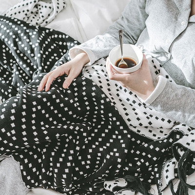 

Thread Blanket Wave Point Style Fashionable Novel No Skin Irritation Good Air Permeability Blankets Four Seasons