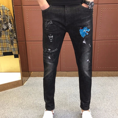

2019 Tide Mens Spring New Body Repair Small Feet Wolfs Head Black Washing Jeans Mens Youth Fashion Pants