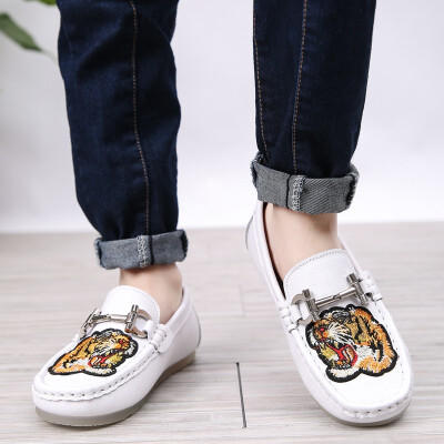 

Fashion casual peas shoes 2018 new autumn boy Korean version leather shoes big children students single shoes