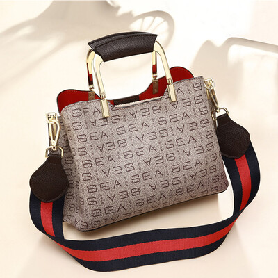 

Love sea fashion shoulder bag fashion wild lady bag large capacity Messenger bag handbag female coffee