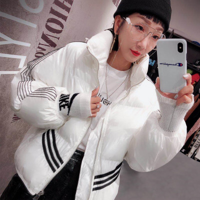 

Winter 2018 new pure color cotton jacket womens jacket short style pilot jacket jacket fashionable down jacket