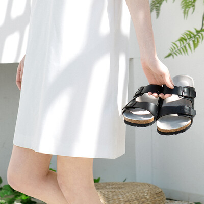 

Beijing Tokyo made casual slippers female couple cork sandals&slippers beach slip simple wild black 39