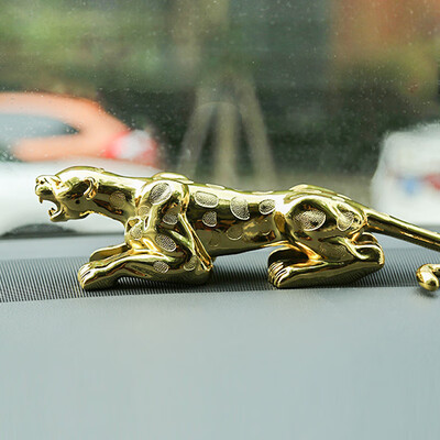 

Green source car decoration car accessories car ornaments domineering leopard big flower leopard zinc alloy car perfume car perfume in addition to odor gold
