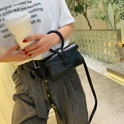 

Advanced sense bag foreign air female bag 2019 summer new wave Korean version of the wild Messenger bag fashion French minority bag