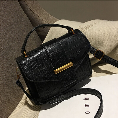 

Bag female 2019 new Chaogang style fashion casual retro crocodile pattern mobile wild single shoulder slung small square bag