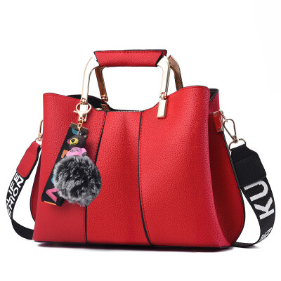 

On the new portable female Korean ladies simple Joker fashion shoulder bag slung a large bag of womens bags