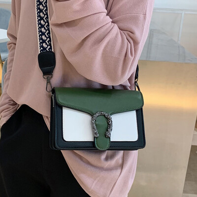 

Ins super fire small bag female 2019 new wave Korean version of the wild Messenger bag wide shoulder bag fashion small square bag