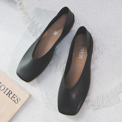 

Literary retro square head grandma shoes 2019 summer new Korean version of a pedal womens shoes net red two flat shoes
