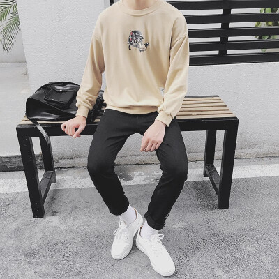 

Japanese new long-sleeved sweater male Korean version of the tide brand student hedging mechanical dog printing sports round neck youth jacket long-sleeved sweater male