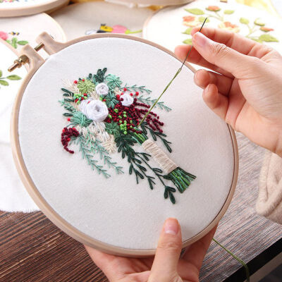 

Full Range of Embroidery with Tools Kit DIY Flower Daisy Pattern Handkerchief for Valentines Day Gift DIY Knitting Product