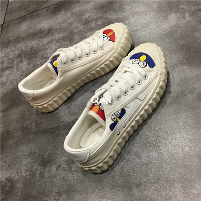 

s canvas shoes women 2019 summer shoes female students wearing board shoes female Korean version