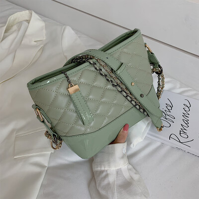 

Advanced feel bag foreign gas bag 2019 new Chaohan version of the chain oblique satchel bag simple rhombus single shoulder stray b