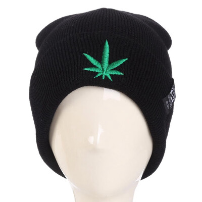 

Autumu Winter Fashion hedging cap hedging cap Cannabis leaf pattern outdoor Warm hat Couple hat