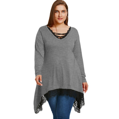 

Plus Size Tunic Sharkbite T-shirt with Lace Trim