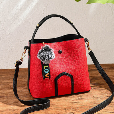 

Bag female 2018 new ladies handbag Korean version of the wild shoulder bag fashion trend Messenger bag a generation