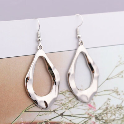 

EK2212 New Fashion Hollow Geometric Oval Hanging Earrings For Women Jewelry Metal Gold Color Statement Drop Earrings Bijoux