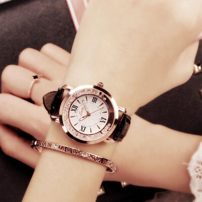 

Women Elegant Exquisite Watches Fashion PU Leather Band Quartz Watch