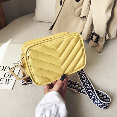 

2019 new fashion simple&colorful collision color broadband square bag female chic personality V word embroidery line shoulder Messenger bag
