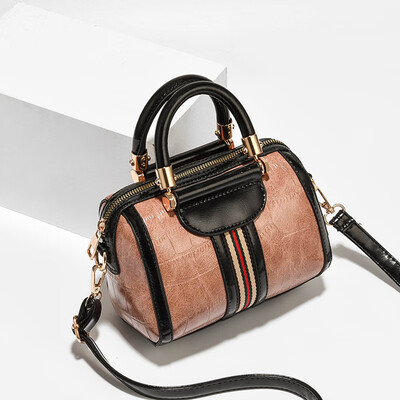 

Bag female 2019 Boston spring&summer models Korean fashion ladies wild Messenger bag shoulder bag a generation