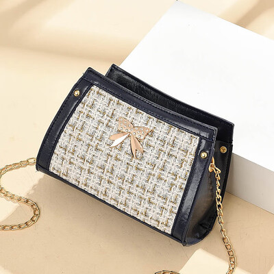 

Ladies bag 2019 Korean version of the cool fashion spring new womens bag wild personality handbag shoulder Messenger bag
