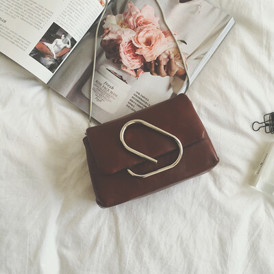 

Womens Chain Package Mini Bag 2017 Summer New Korean Version of Retro Fashion Simple Wild Shoulder Messenger Bag Handbags