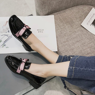 

Autumn black bright leather shoes womens shoes retro students Korean version of leisure shoes low heel&single shoes