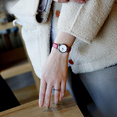 

Ins Han Feng chic simple Korean retro art watch female middle school students casual atmosphere quality college wind waterproof