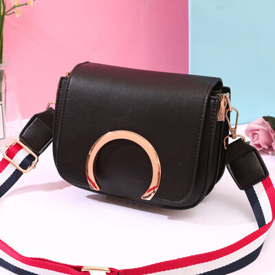 

Summer small bag female new wave Korean version ins wild fashion broadband ladies shoulder Messenger bag