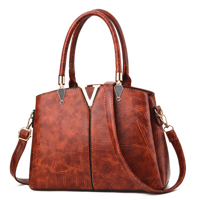 

10 pieces from the batch retro texture fashion female bag V word metal shoulder bag OL commuter handbag