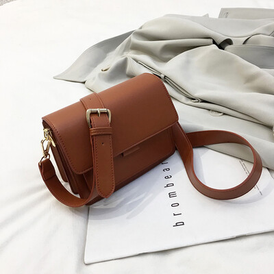

Chic retro bag female 2019 new Korean version of the fashion simple wild autumn&winter single shoulder slung port wind small square bag