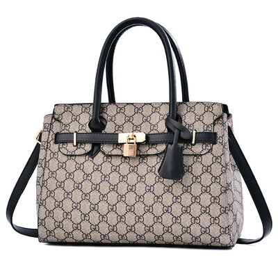 

2019 spring&summer new diagonal female bag Europe&America large-capacity handbag shoulder trend wild bag