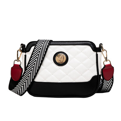 

Summer new wave Korean version of the wild fashion single shoulder slung rhombic chain bag