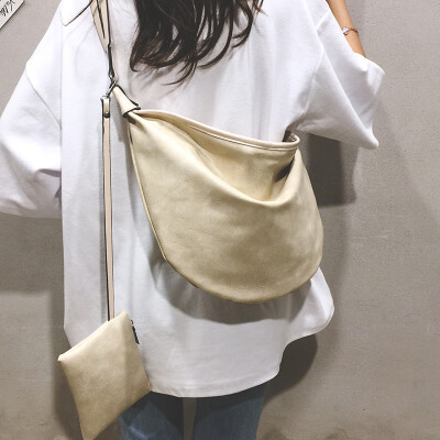 

Korea Dongdaemun Crescent Bag Female 2019 New Ocean Fashion Crossbody Bag Ins Super Fire Shoulder Dumpling Bag