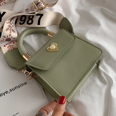 

Fashion on the new small bag women 2019 new girls broadband shoulder bag Korean style Messenger bag tide