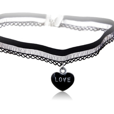 

Handmade Velvet Lace Vintage Choker Necklace For Women Collar Neck Jewelry Stretch Charm Gothic Punk Heart-Shaped Collar