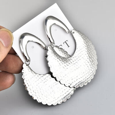 

Geometric Exaggerated Big Earrings Oorbellen V Shape Smooth Metal Dangle Drop Earrings For Women Earings Fashion Jewelry 2019