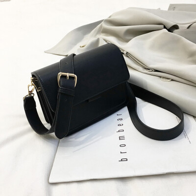 

Chic retro bag female 2019 new Korean version of the fashion simple wild autumn&winter single shoulder slung port wind small square bag